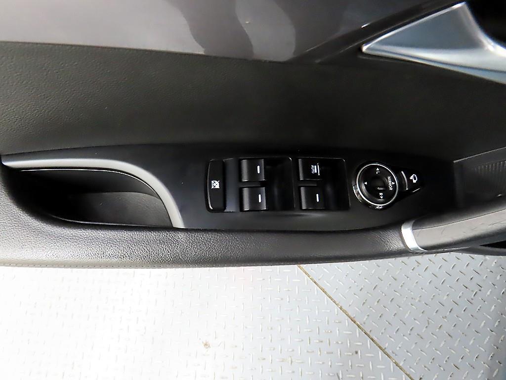 HYUNDAI i40 - Vista 11