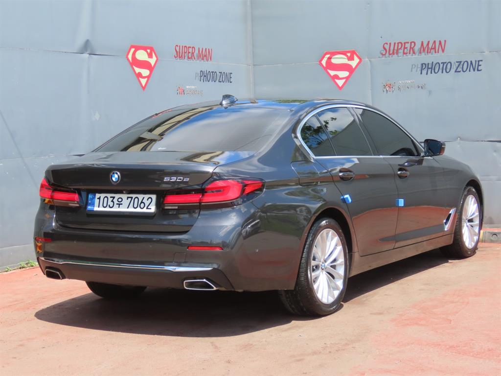 BMW 5 Series - Vista 5