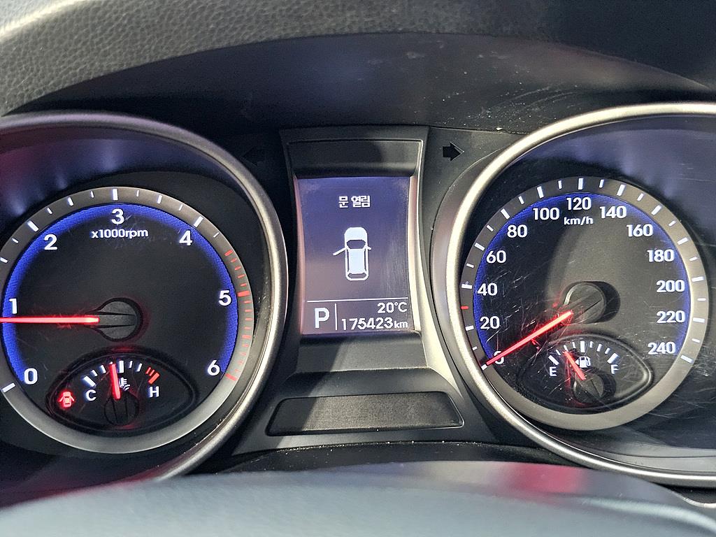 HYUNDAI Santa Fe - Vista 7