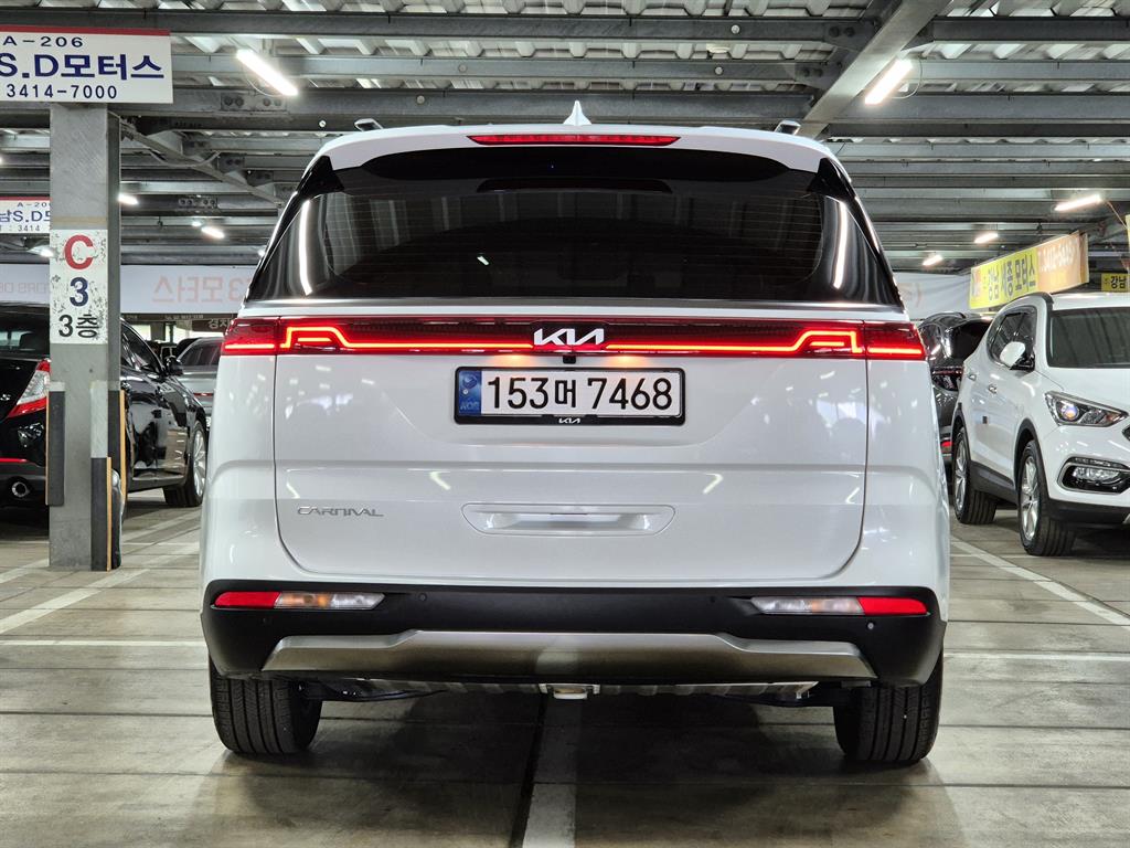 KIA Carnival - Vista 3