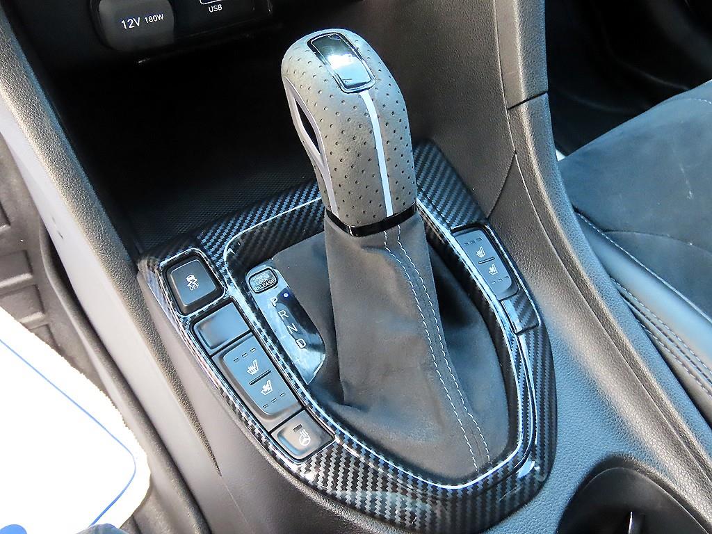 HYUNDAI Veloster - Vista 11