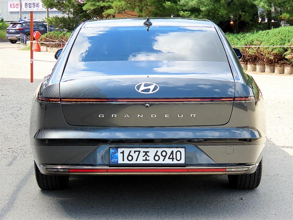 HYUNDAI Grandeur - Vista 4