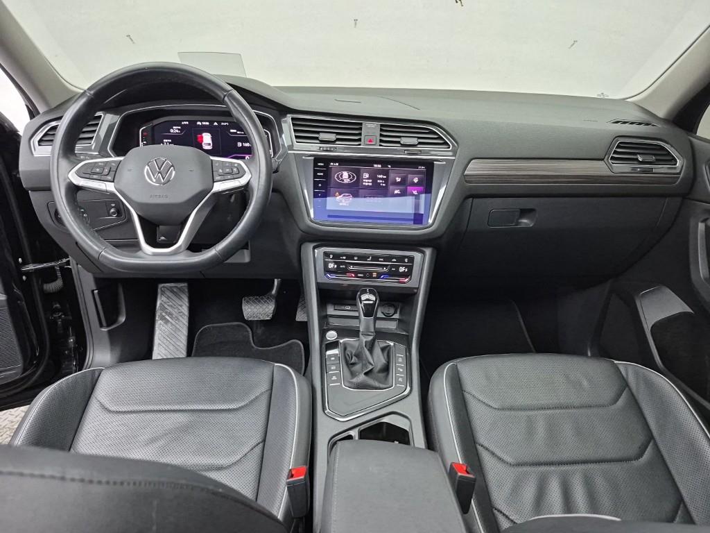 Volkswagen Tiguan - Vista 5