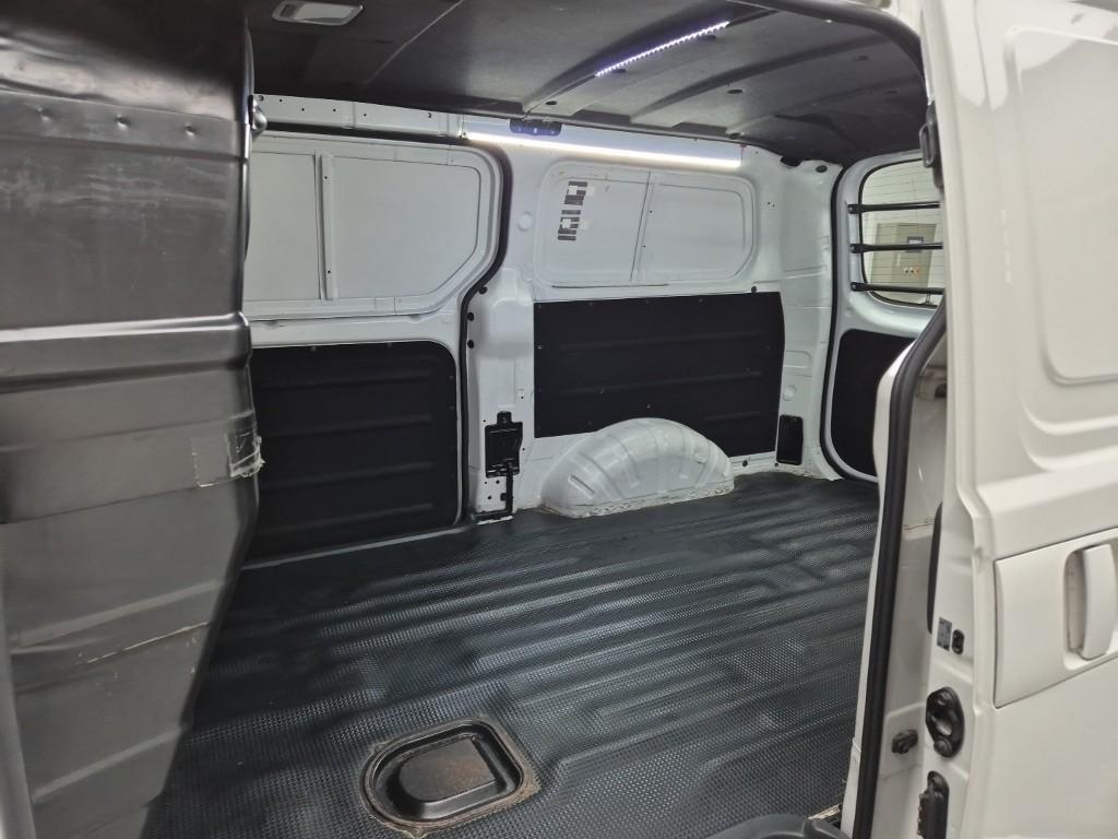 HYUNDAI Starex - Vista 12