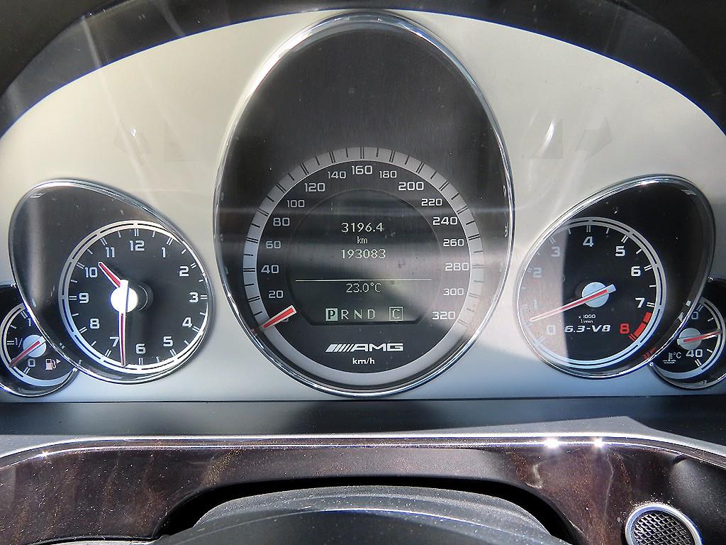 Mercedes Benz E class - Vista 9