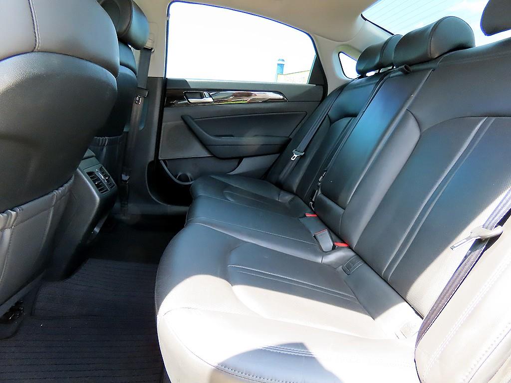 HYUNDAI Sonata - Vista 6