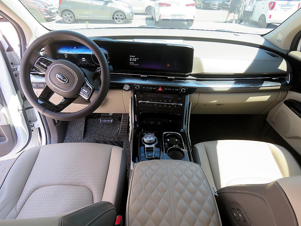 KIA Carnival - Vista 9