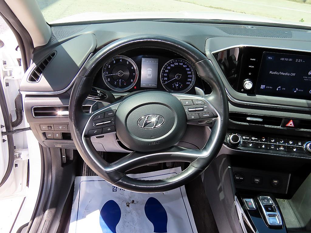 HYUNDAI Sonata - Vista 8