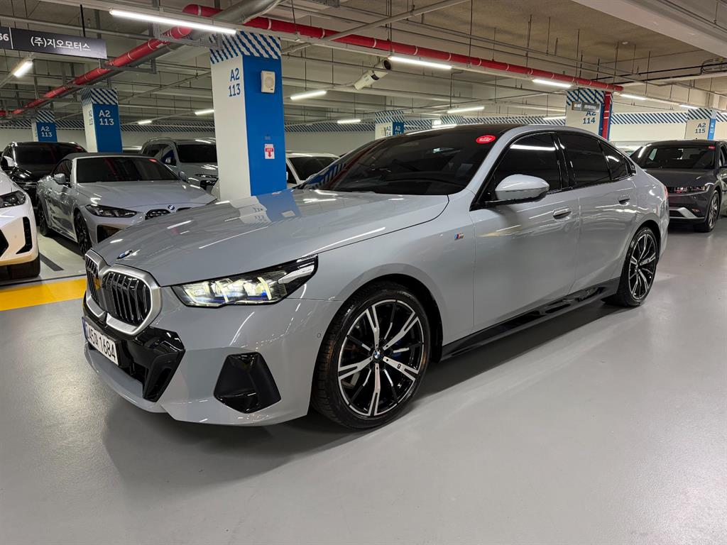 BMW 5 Series - Vista 3