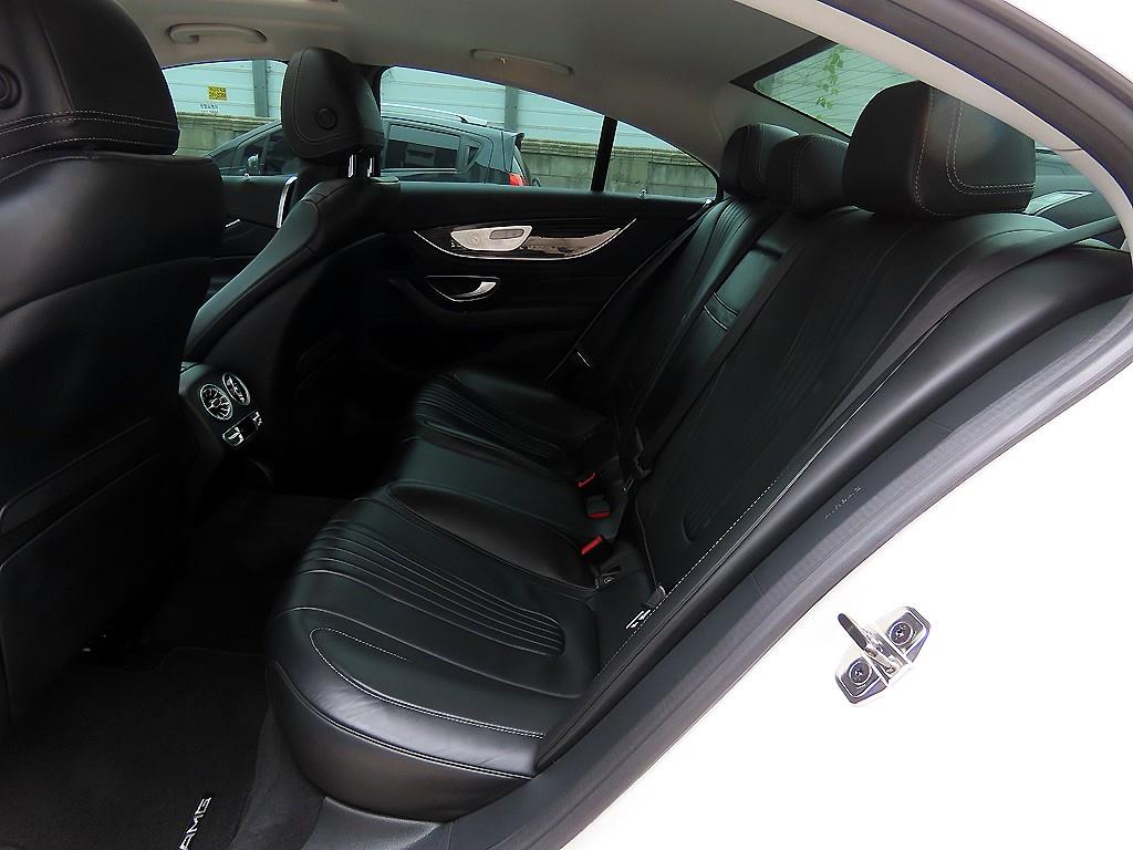 Mercedes Benz CLS Class - Vista 6