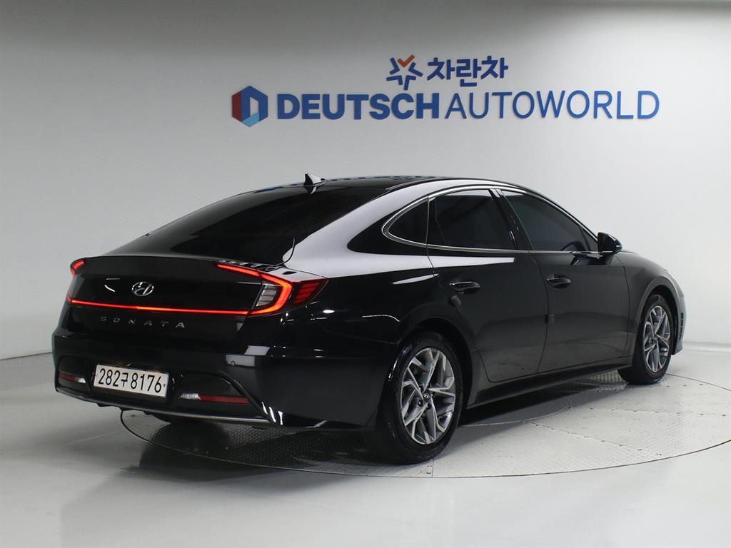 HYUNDAI Sonata - Vista 2