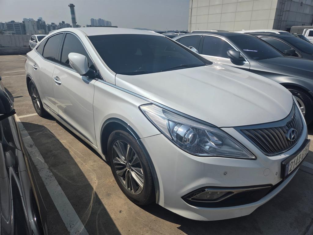 HYUNDAI Grandeur - Vista 6