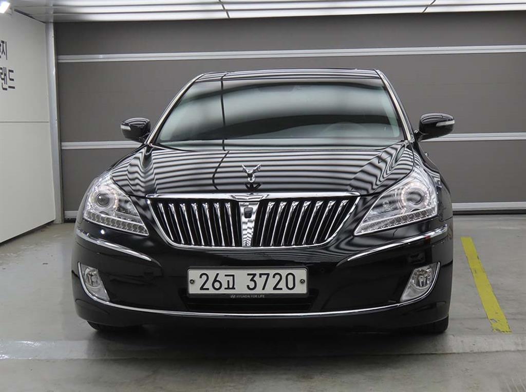 HYUNDAI Equus - Vista 2