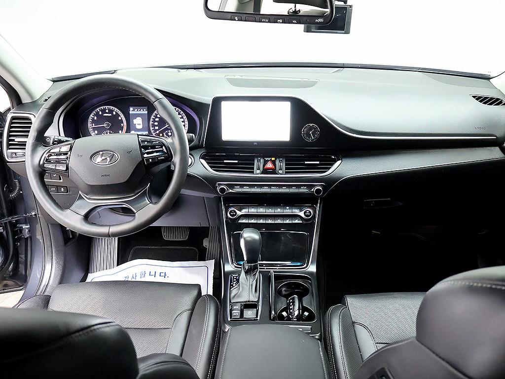 HYUNDAI Grandeur - Vista 9