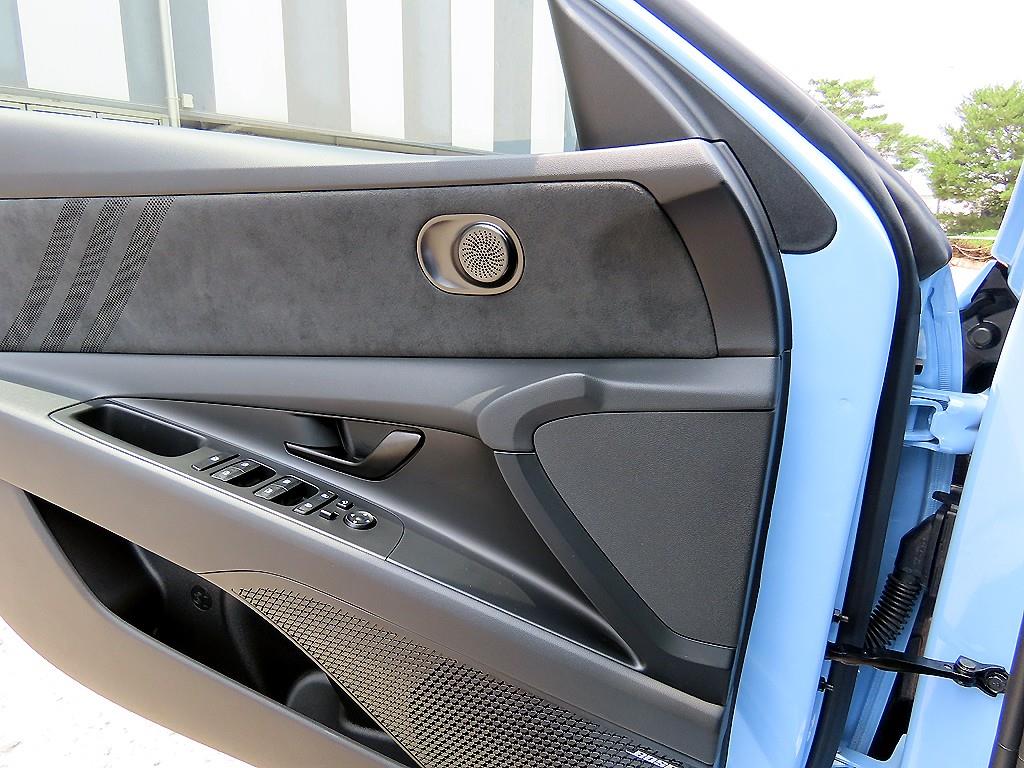 HYUNDAI Avante - Vista 11