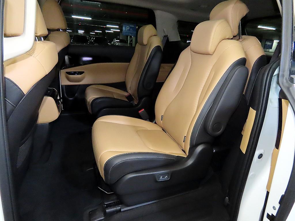KIA Carnival - Vista 7