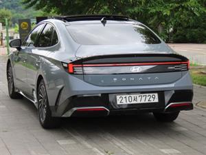 HYUNDAI Sonata - Vista 8