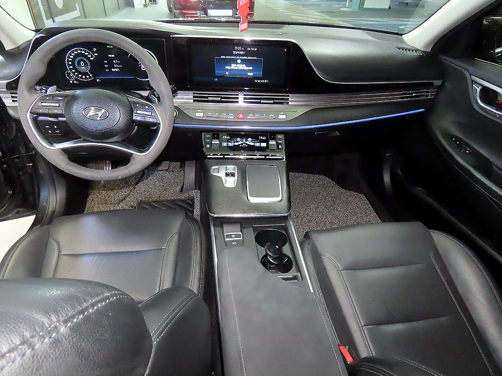 HYUNDAI Grandeur - Vista 10