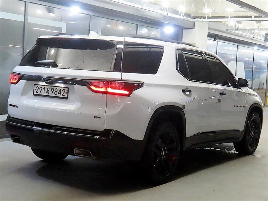 Chevrolet Travers - Vista 4