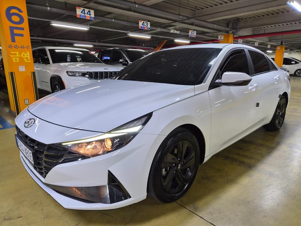 HYUNDAI Avante 2023 Blanco - Importación desde Corea - HF Imports Iquique - Foto 1