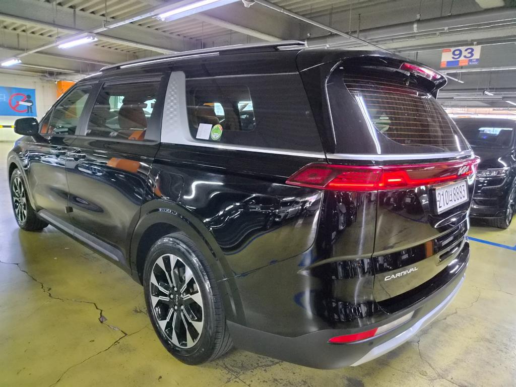 KIA Carnival - Vista 5