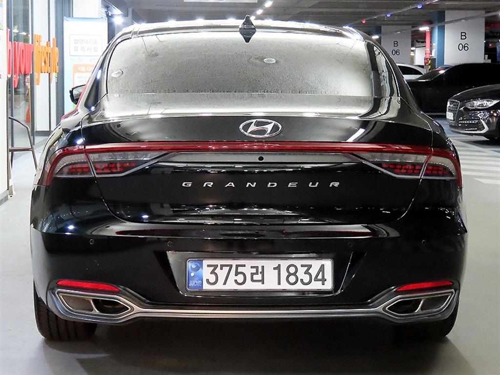 HYUNDAI Grandeur - Vista 5