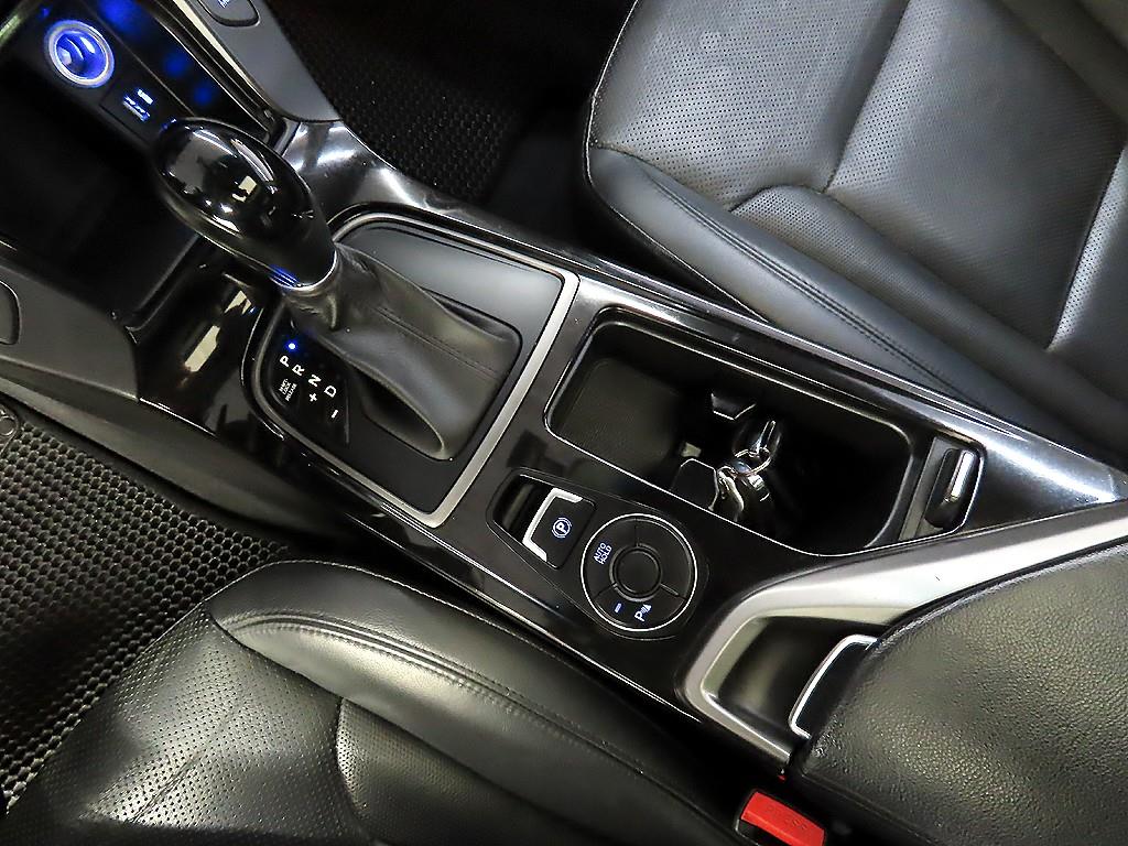HYUNDAI i40 - Vista 10