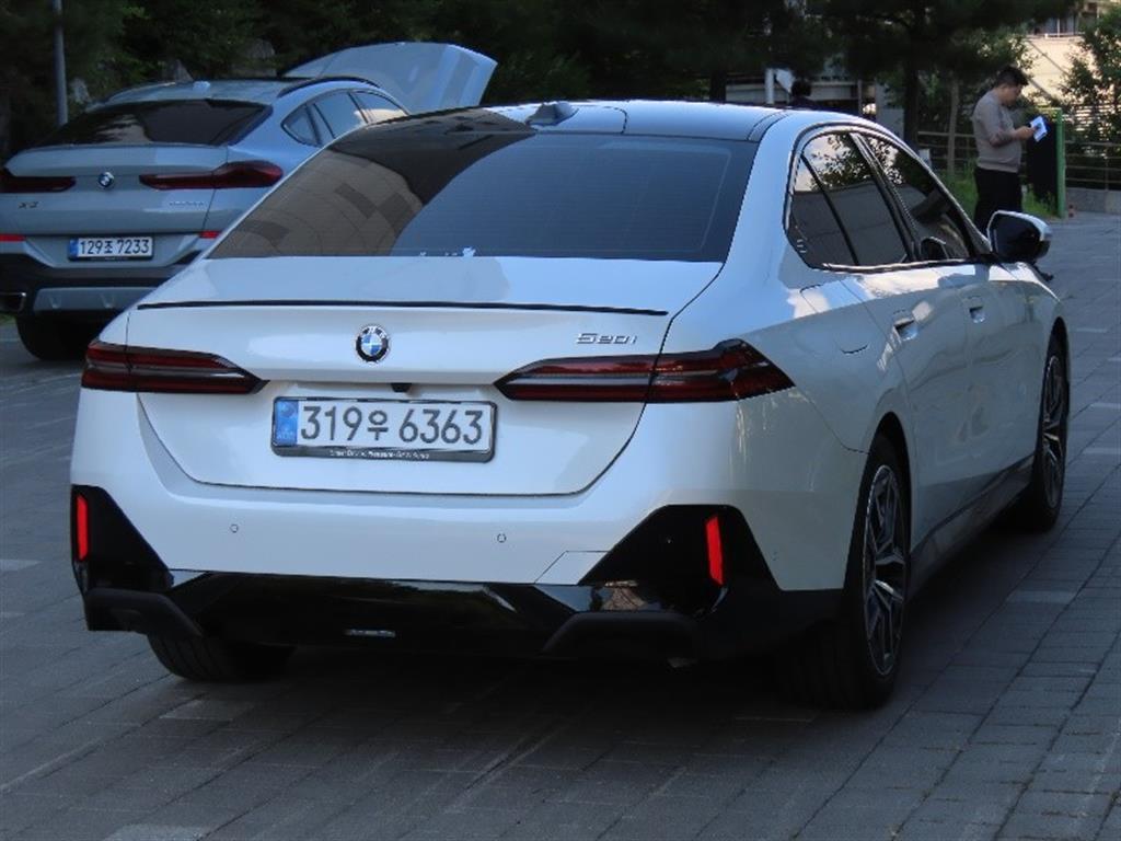 BMW 5 Series - Vista 5