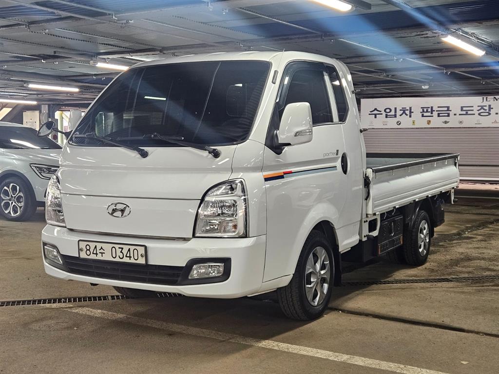 Small Truck Cargo (small) - Vista 3