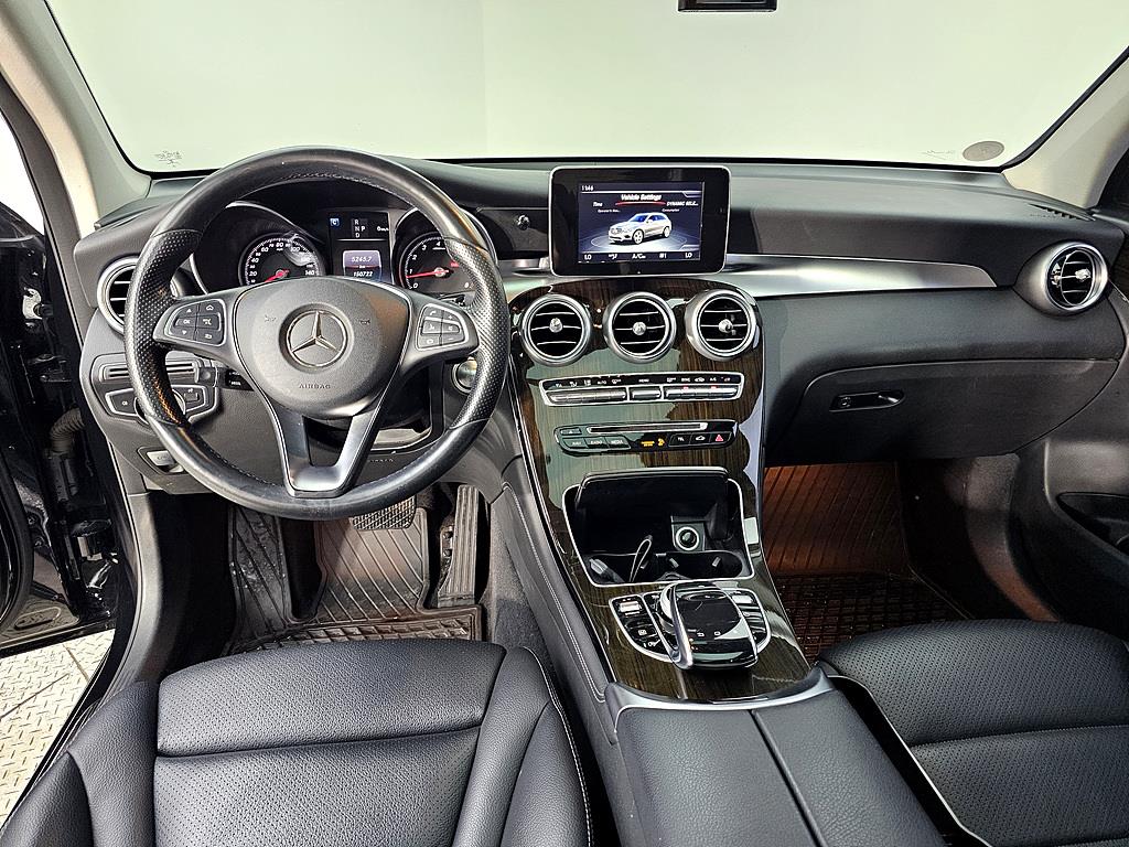 Mercedes Benz GLC Class - Vista 5