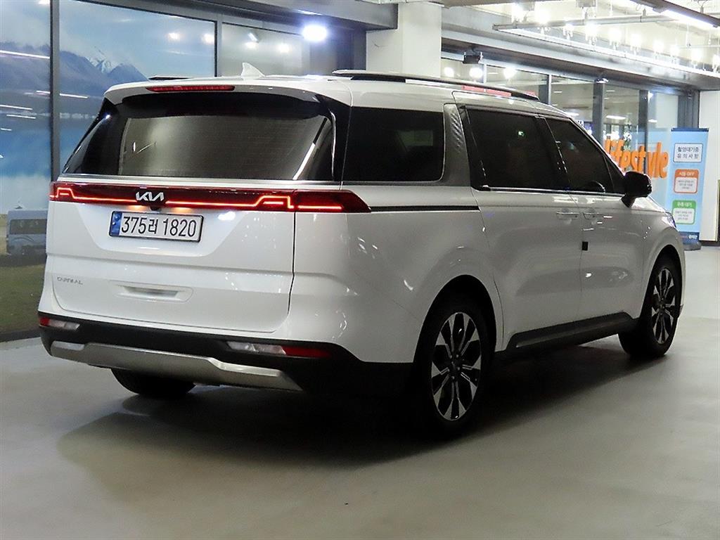 KIA Carnival - Vista 4