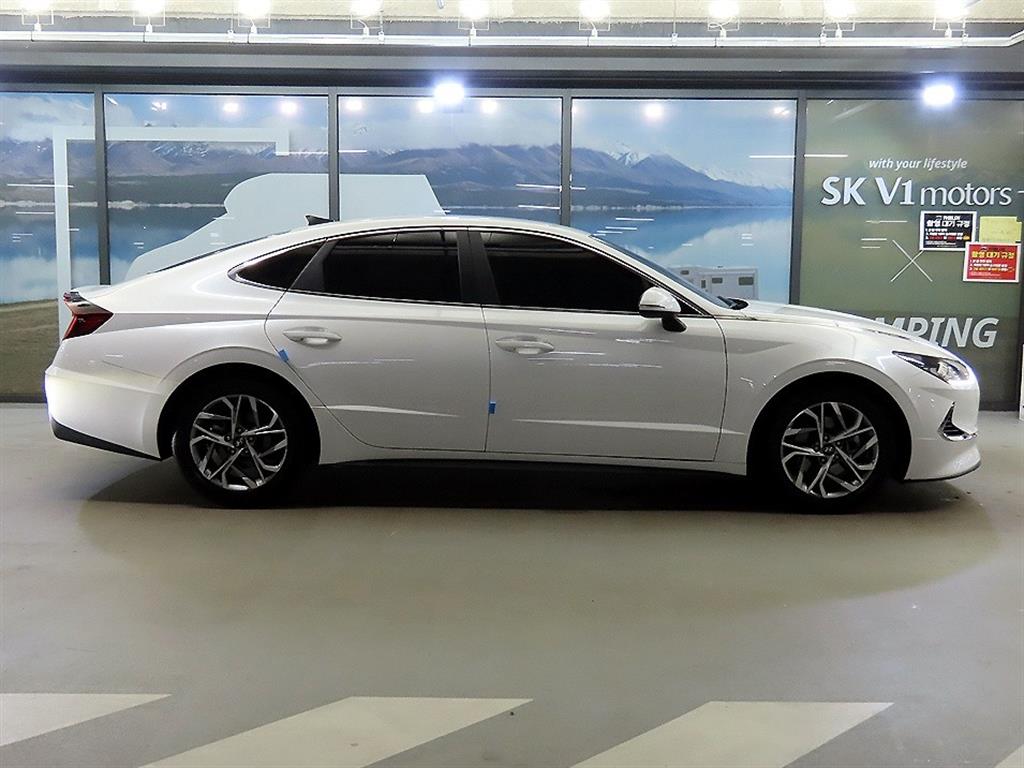 HYUNDAI Sonata - Vista 3