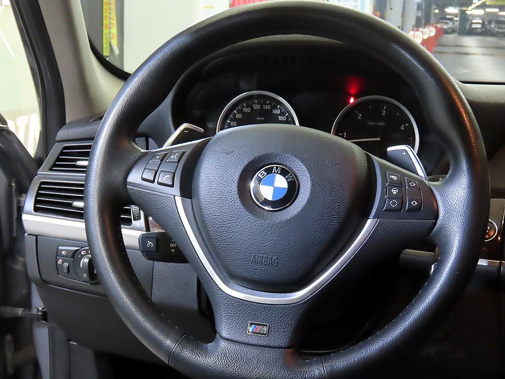 BMW X6 - Vista 8