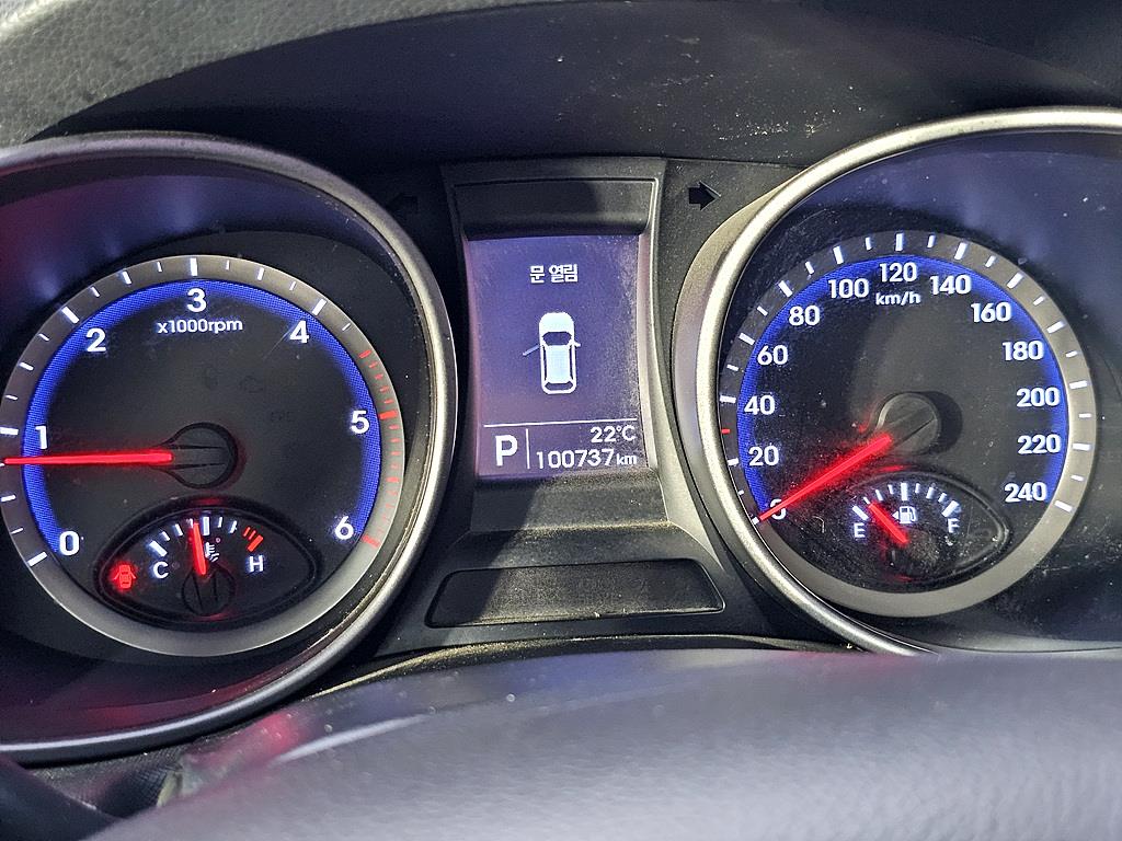 HYUNDAI Santa Fe - Vista 7