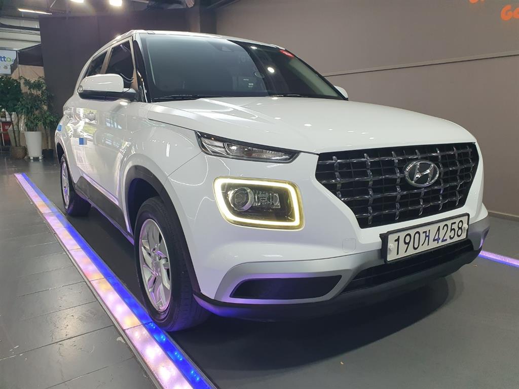 HYUNDAI Venue 2020 Blanco - Importación desde Corea - HF Imports Iquique - Foto 1