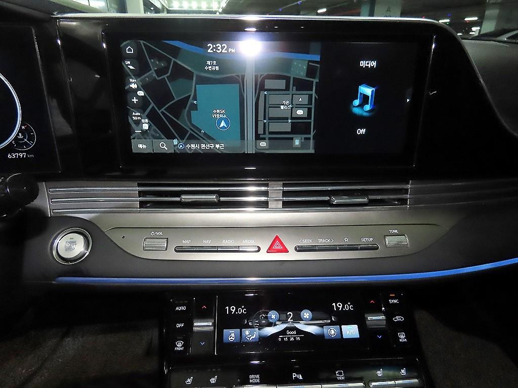 HYUNDAI Grandeur - Vista 11