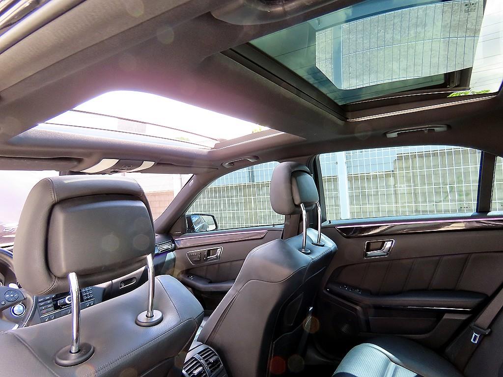 Mercedes Benz E class 2010 Negro - Importación desde Corea - HF Imports Iquique - Foto 18