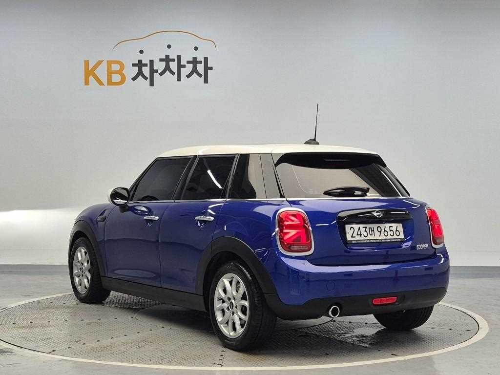Mini Cooper - Vista 2