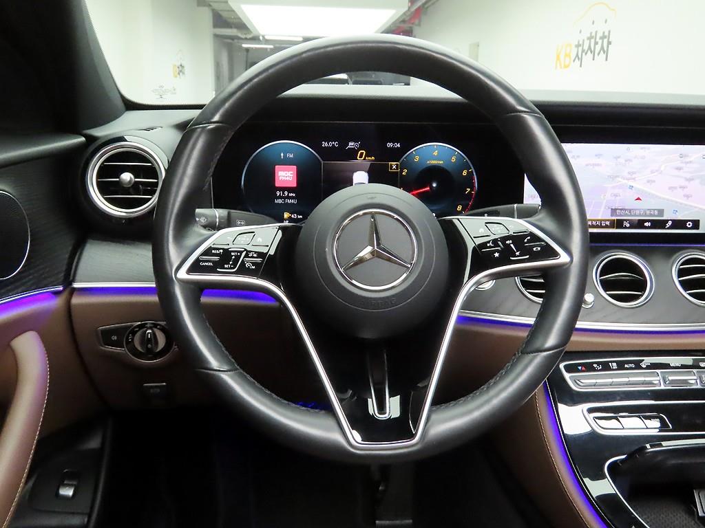 Mercedes Benz E class - Vista 7