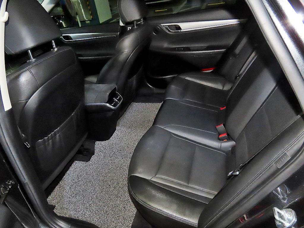 HYUNDAI Grandeur - Vista 7