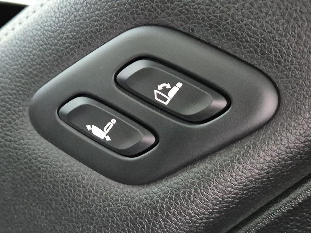 Genesis GV70 - Vista 5