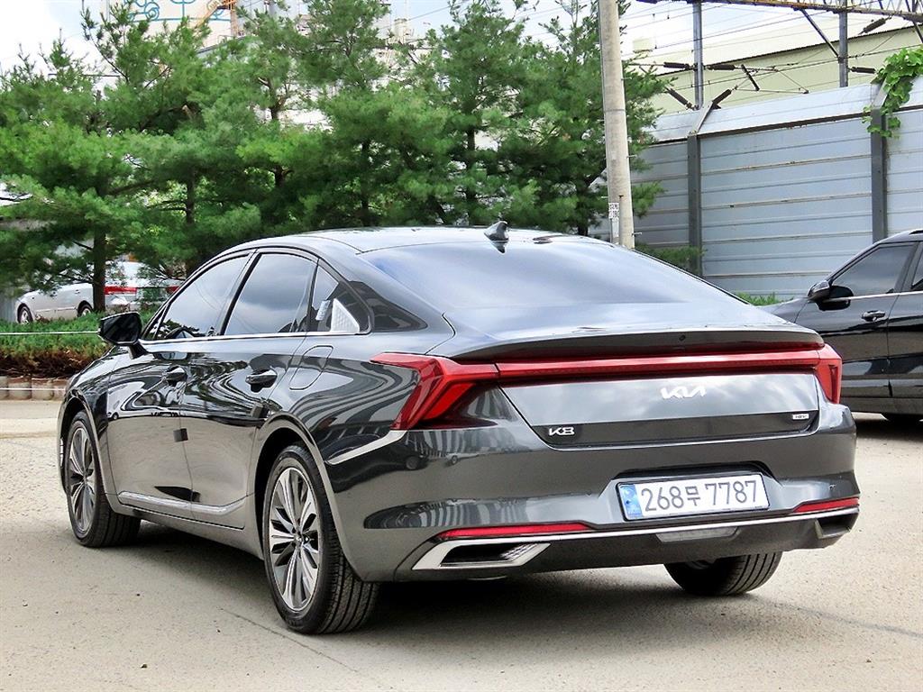 KIA K8 - Vista 3