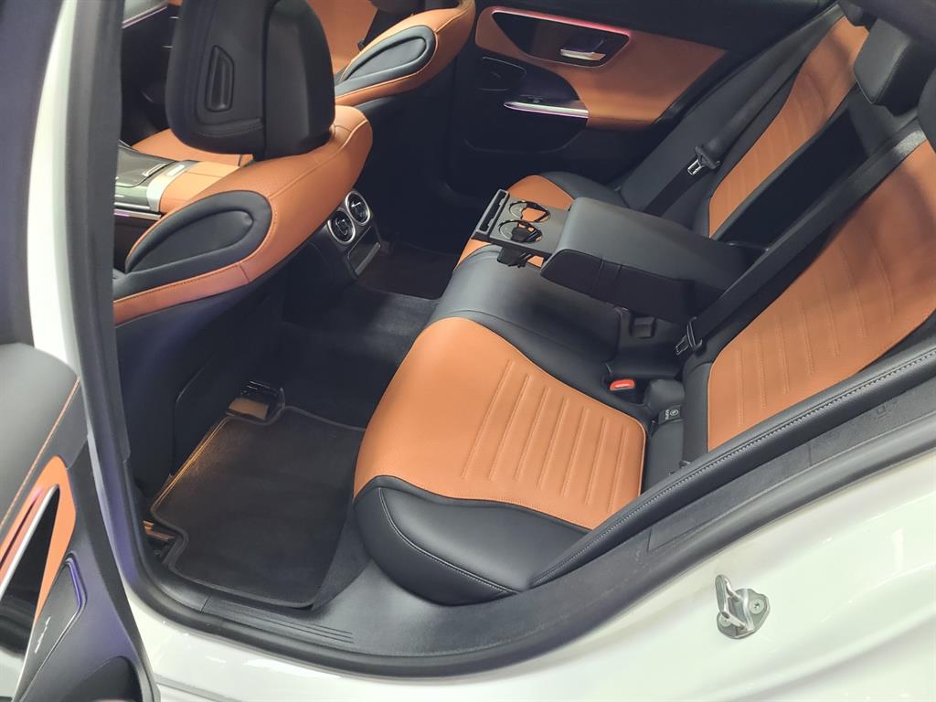 Mercedes Benz C Class - Vista 10
