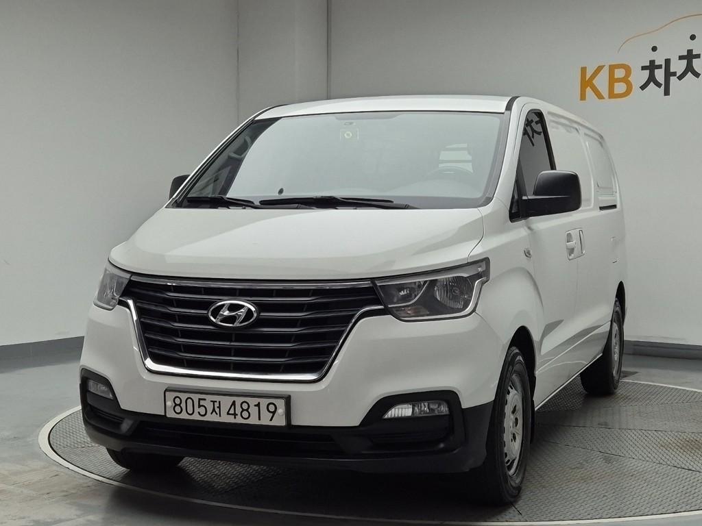 HYUNDAI Starex 2018 Blanco - Importación desde Corea - HF Imports Iquique - Foto 1
