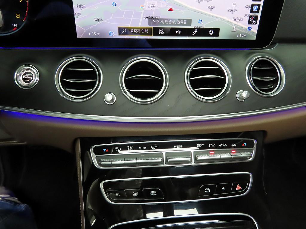 Mercedes Benz E class - Vista 9