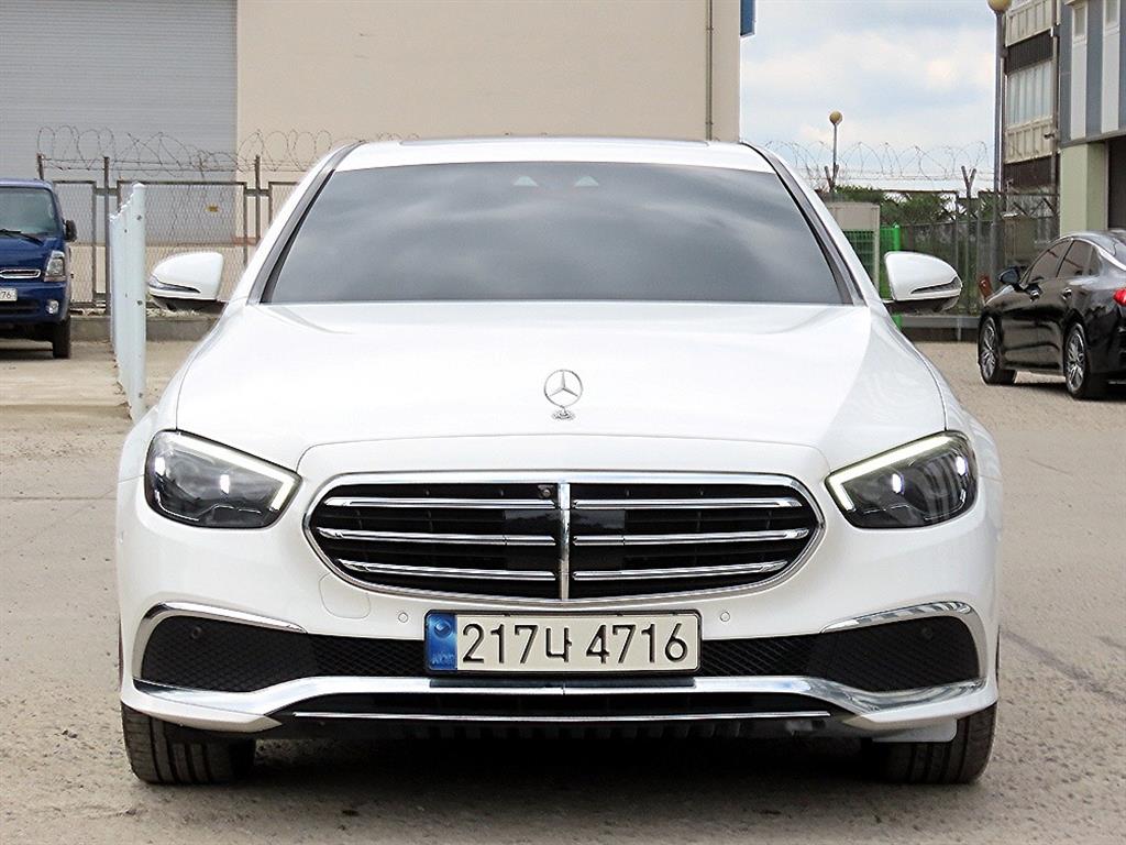 Mercedes Benz E class 2023 Blanco - Importación desde Corea - HF Imports Iquique - Foto 1