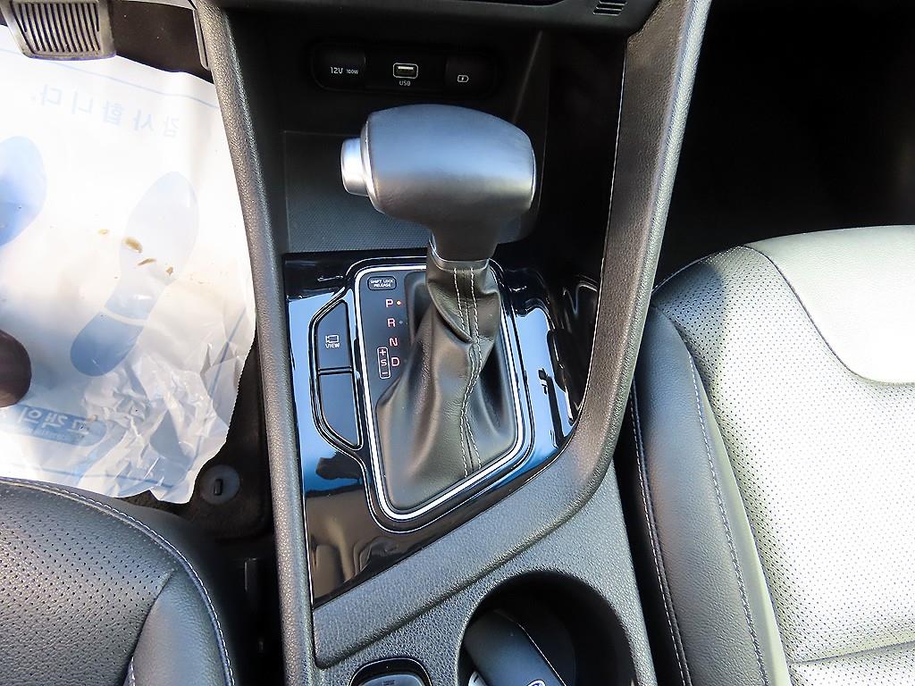 KIA Niro - Vista 10