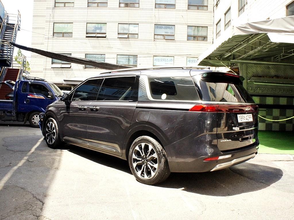 KIA Carnival - Vista 7