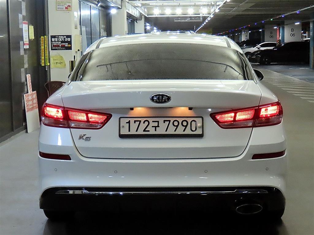 KIA K5 - Vista 5