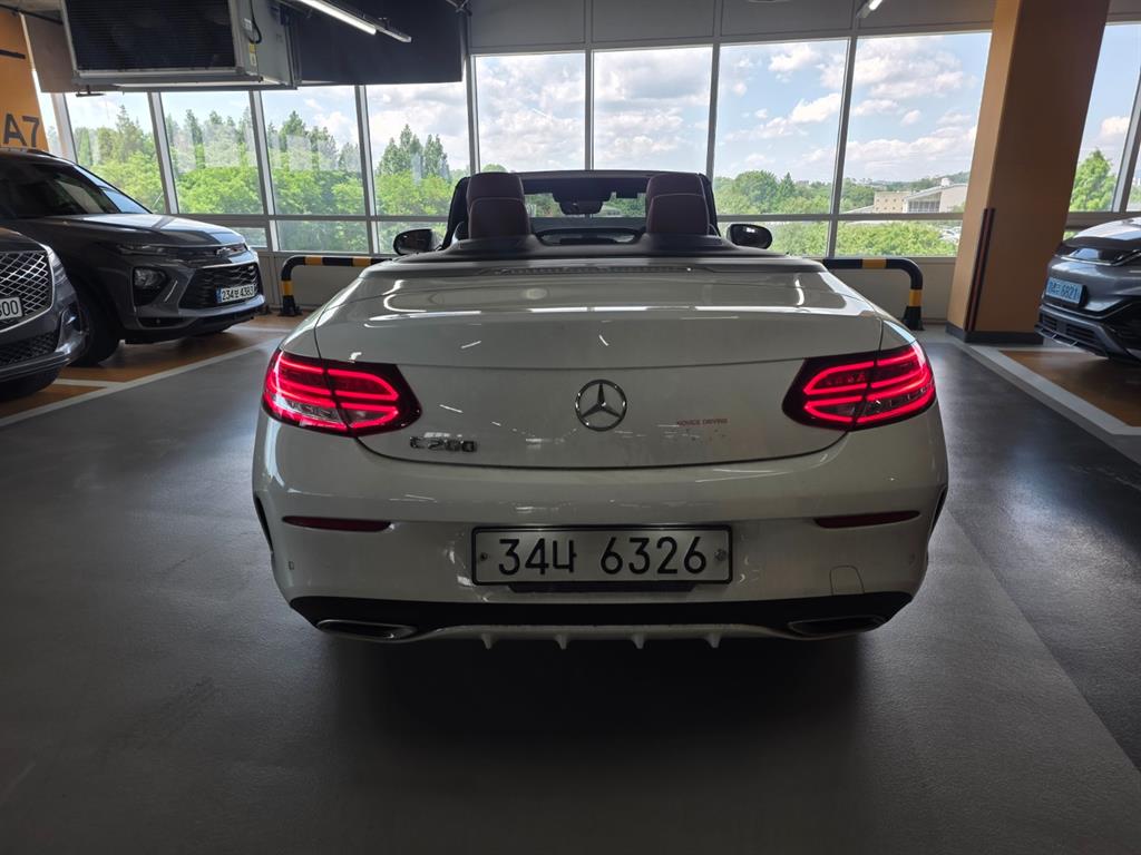 Mercedes Benz C Class - Vista 4